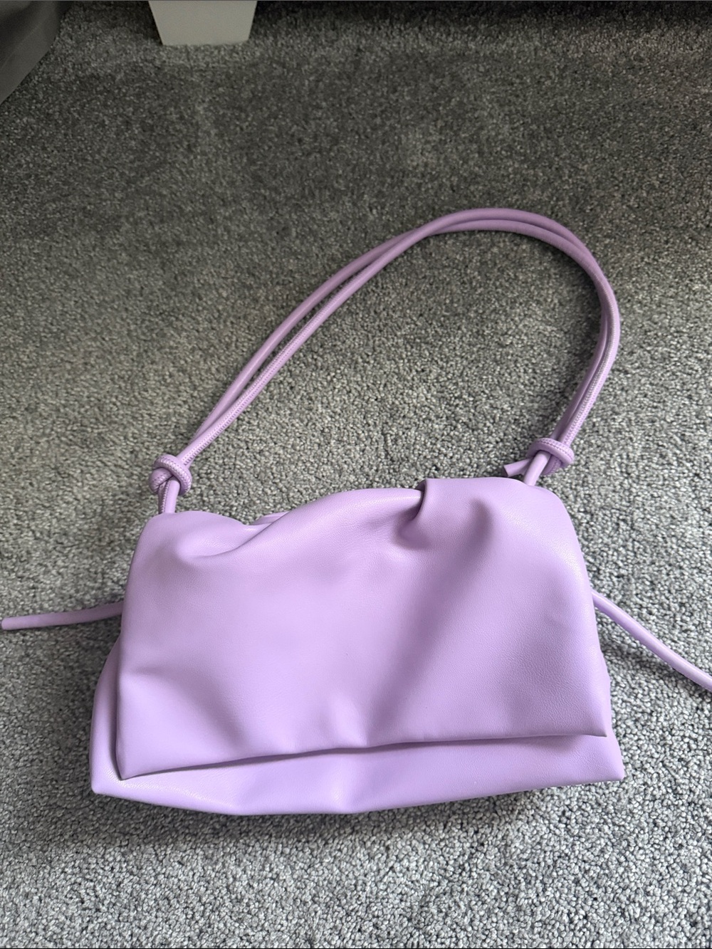 Old Navy Soft Rounded Crossbody Bag - Picture 3 of 4